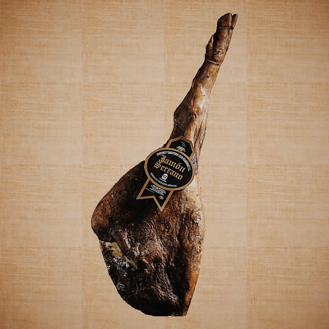 Jamones selectos en proceso de curación